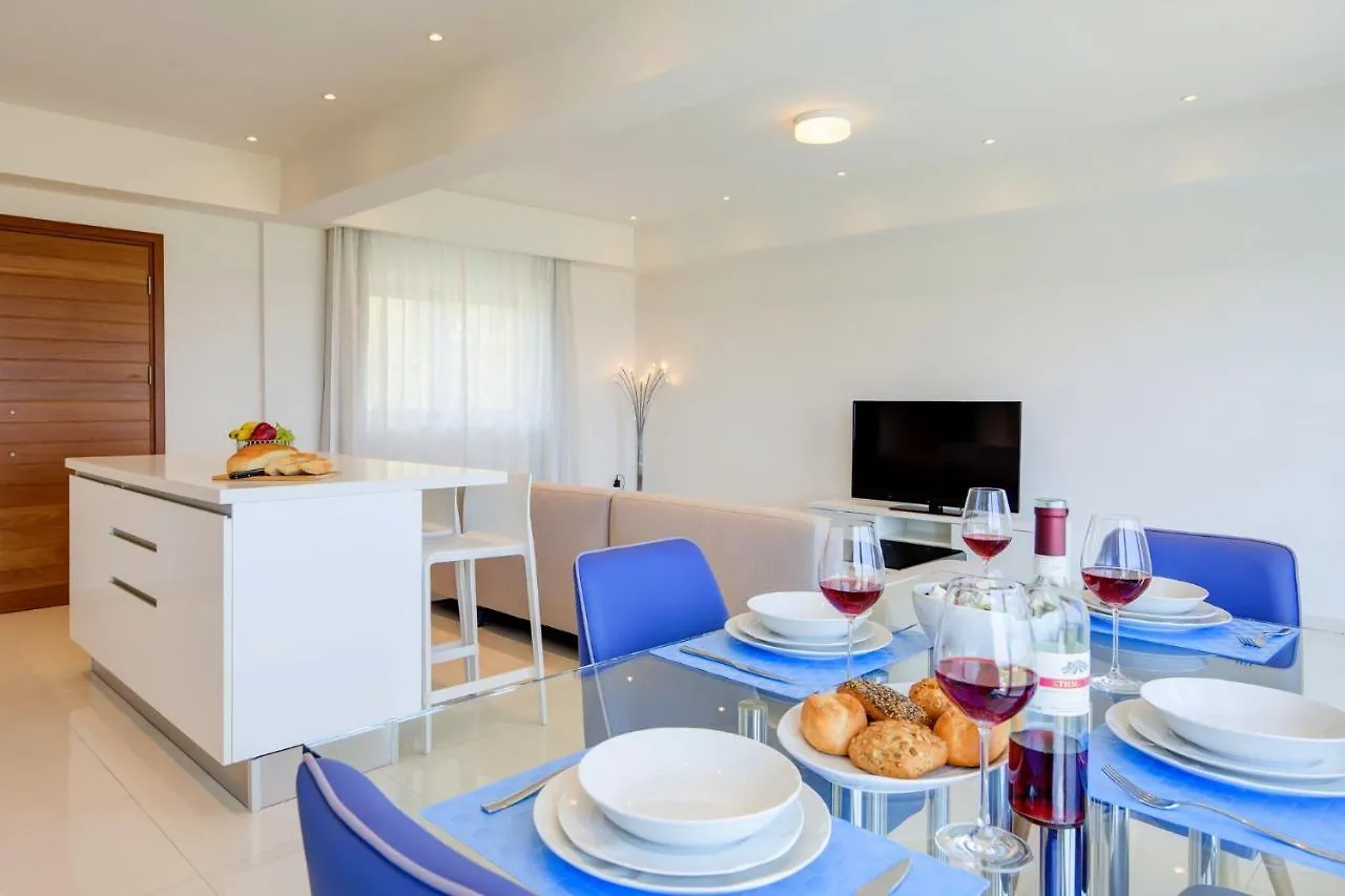 פרוטאראס Ocean Suites Luxury Apartments קפריסין