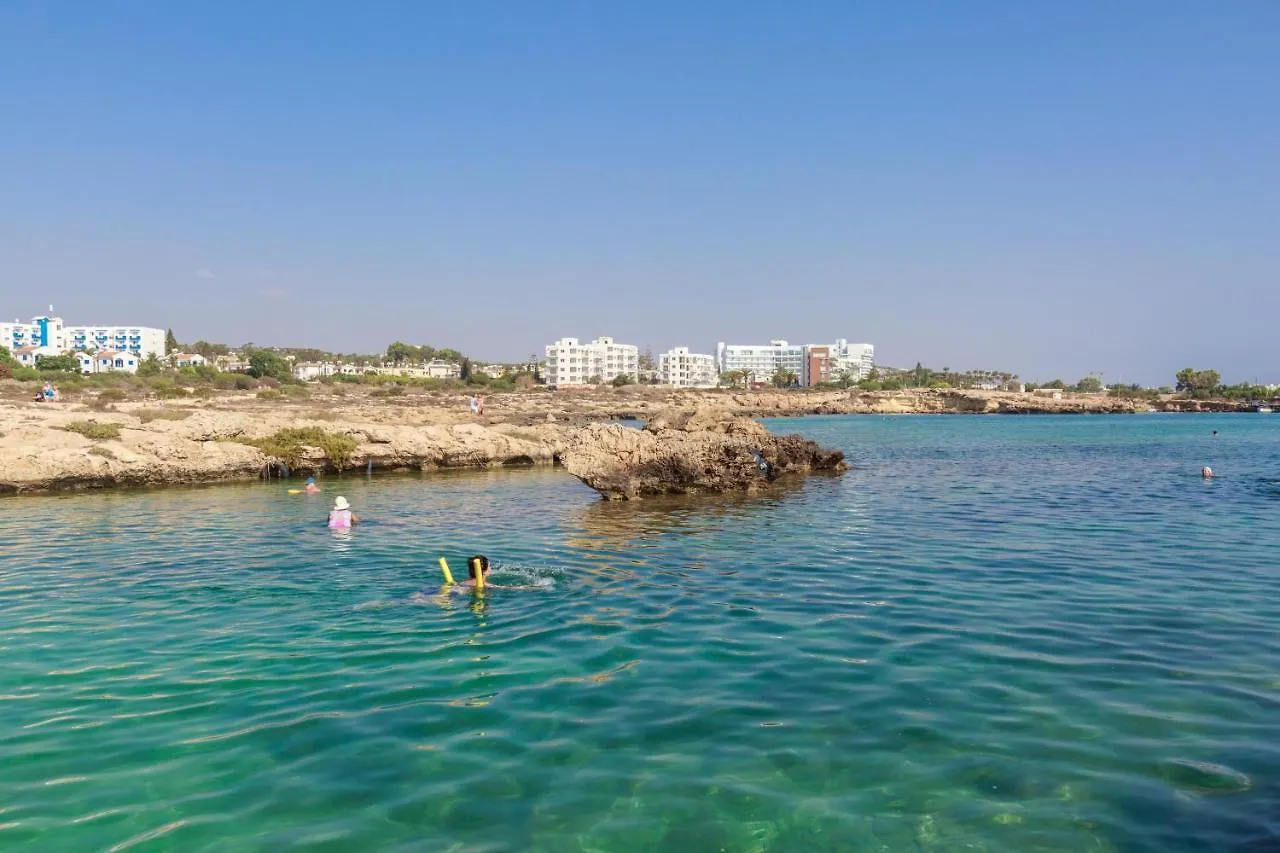 بروتاراس Ocean Suites Luxury Apartments