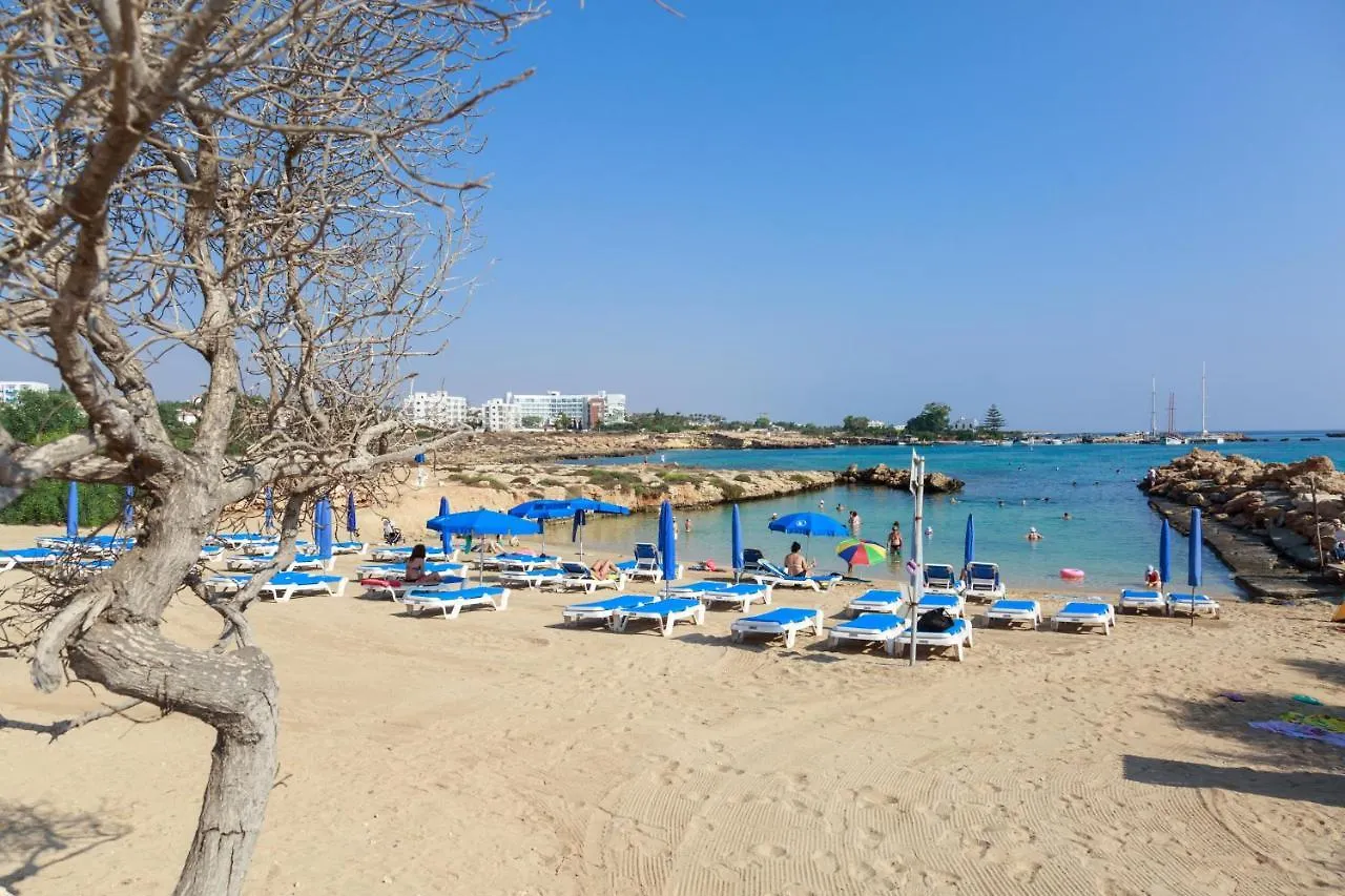 بروتاراس Ocean Suites Luxury Apartments قبرص