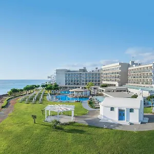 4* מלון Pernera Beach